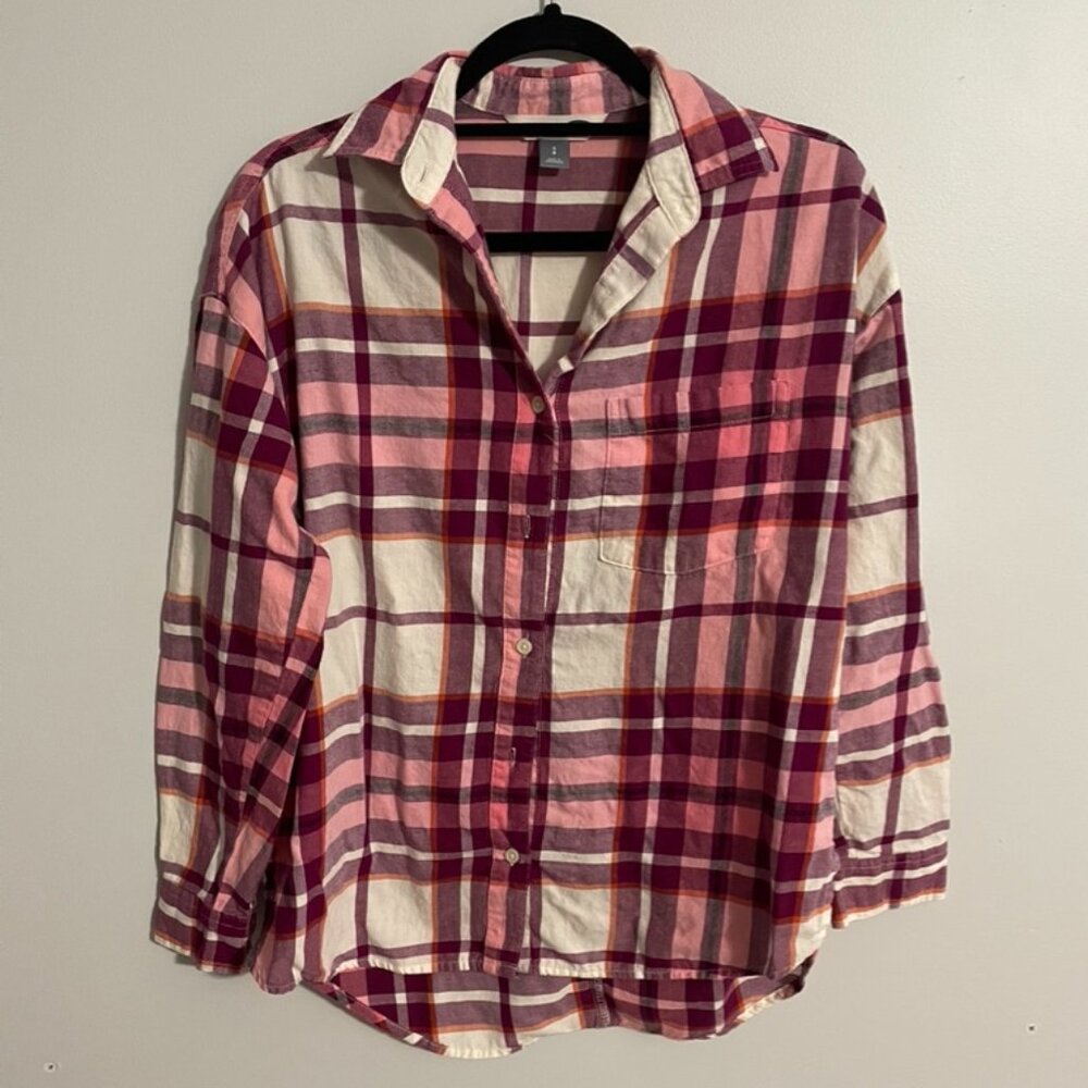 5 for $20: Old Navy pink plaid flannel shirt